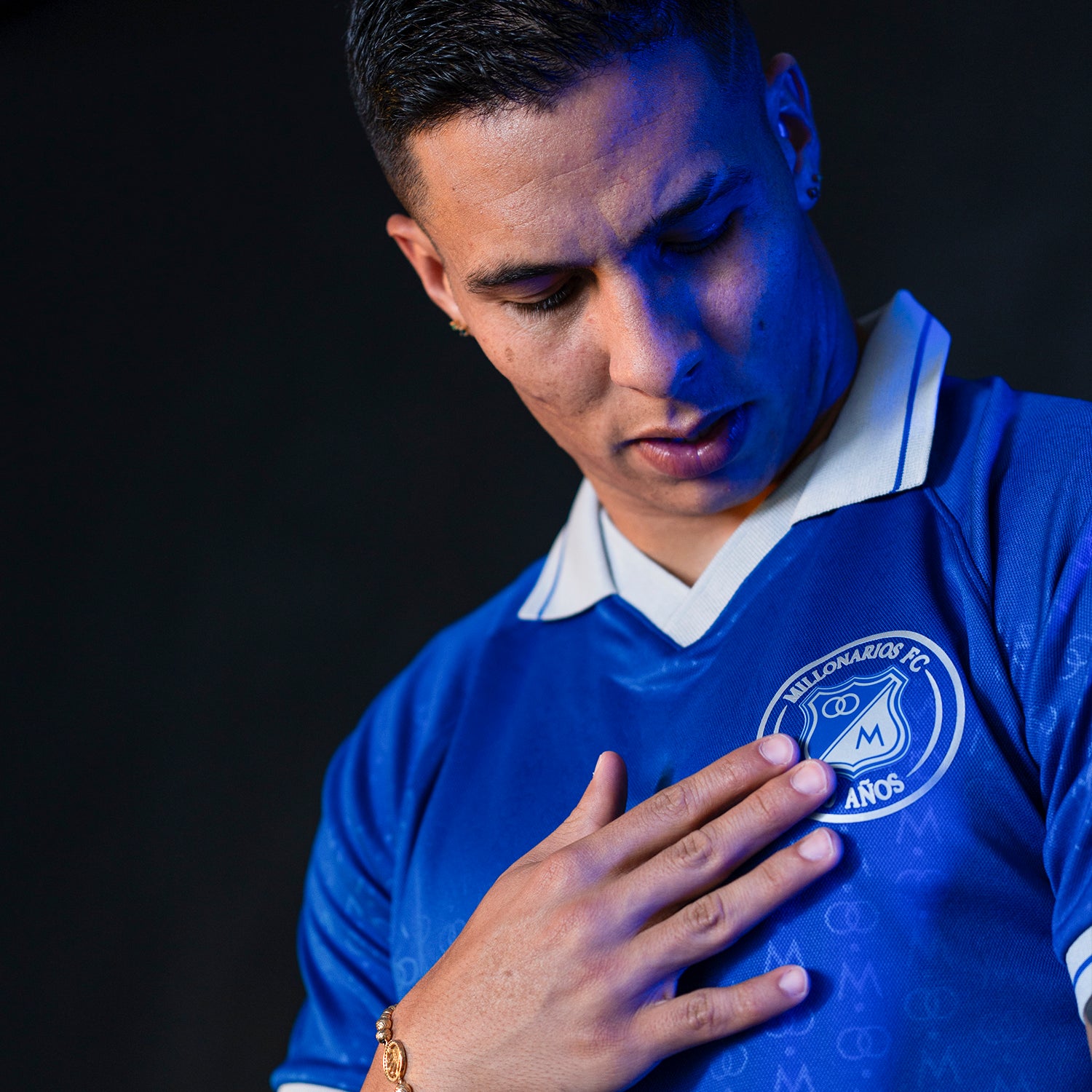 Kit Conmemorativo 80 Años Hombre MFC